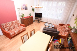 Całe piętro w kamienicy w centrum miasta